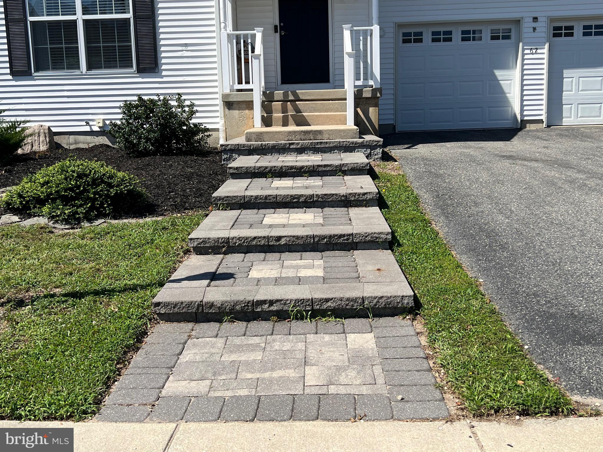 62 STONEGATE