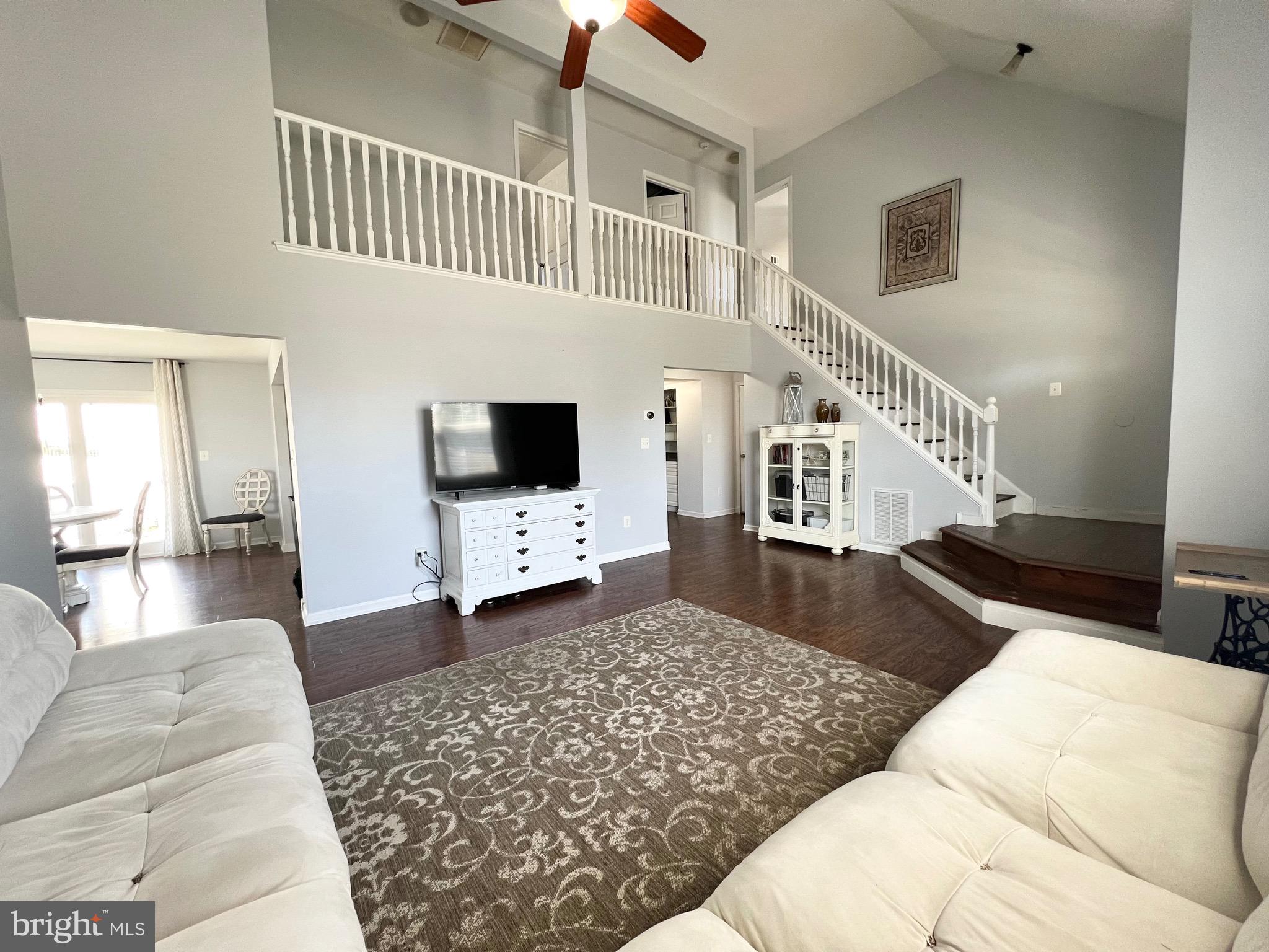 62 STONEGATE