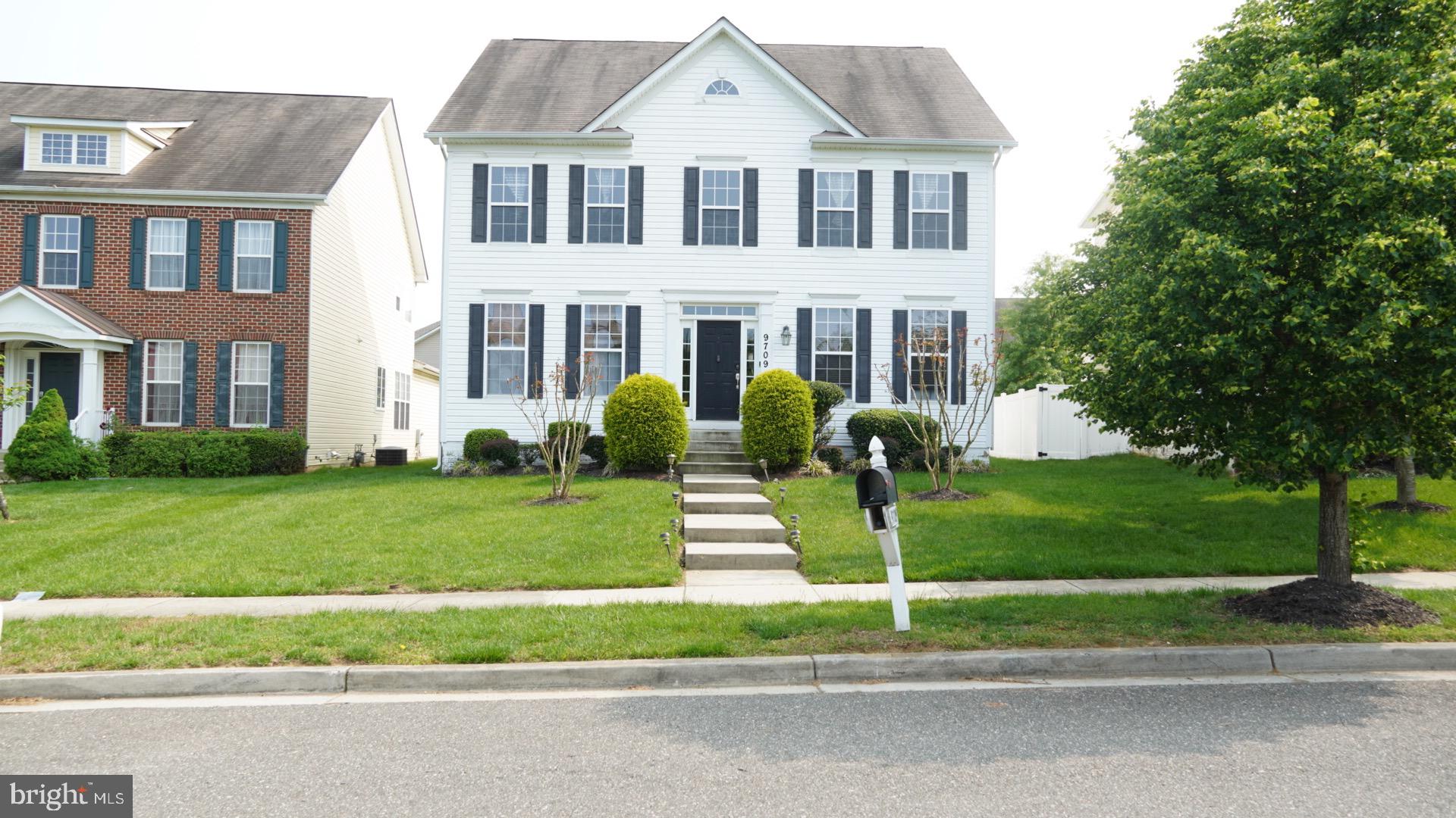 WOODMORE TOWNE CENTRE - Residential Lease