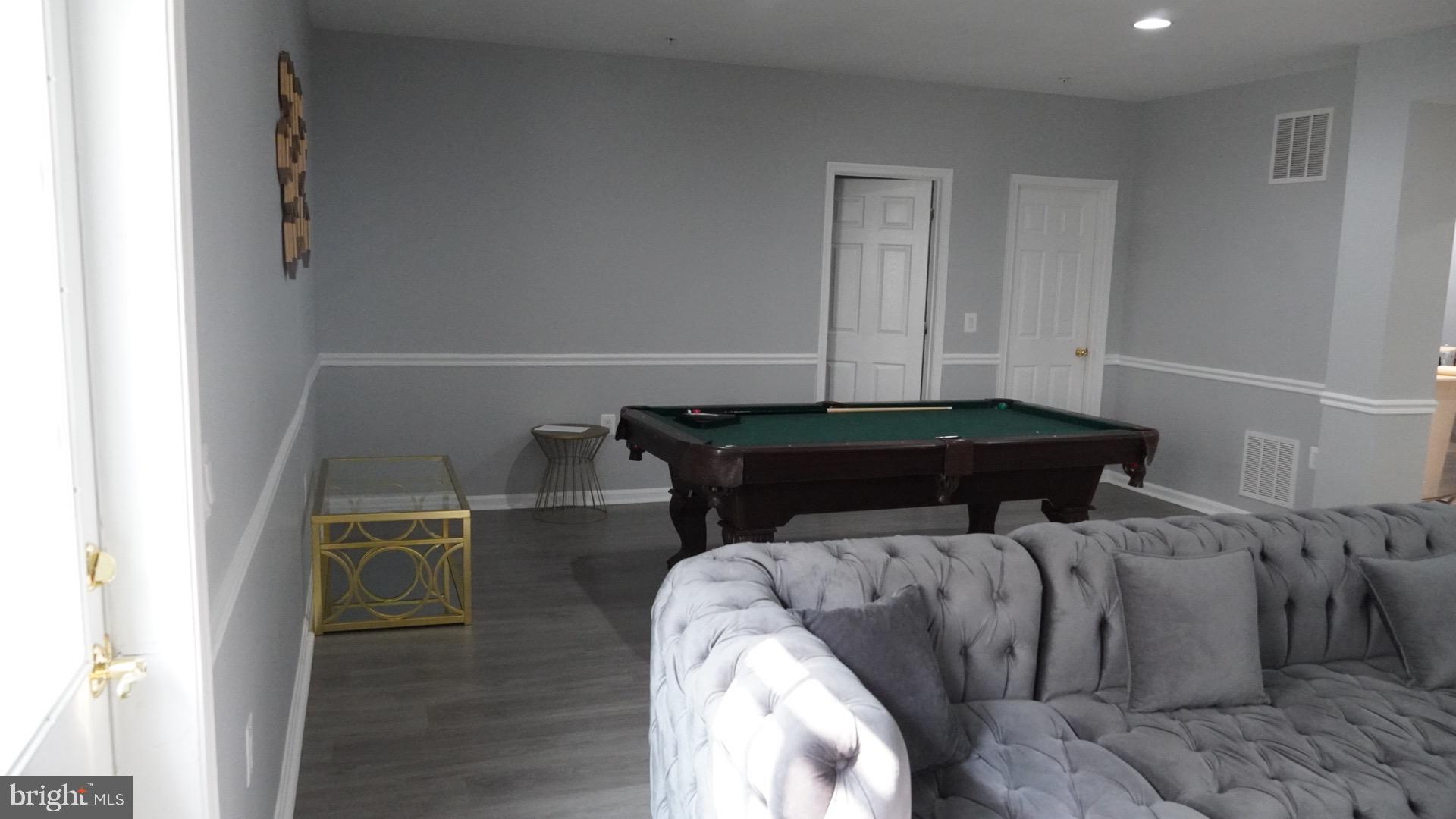 WOODMORE TOWNE CENTRE - Residential Lease