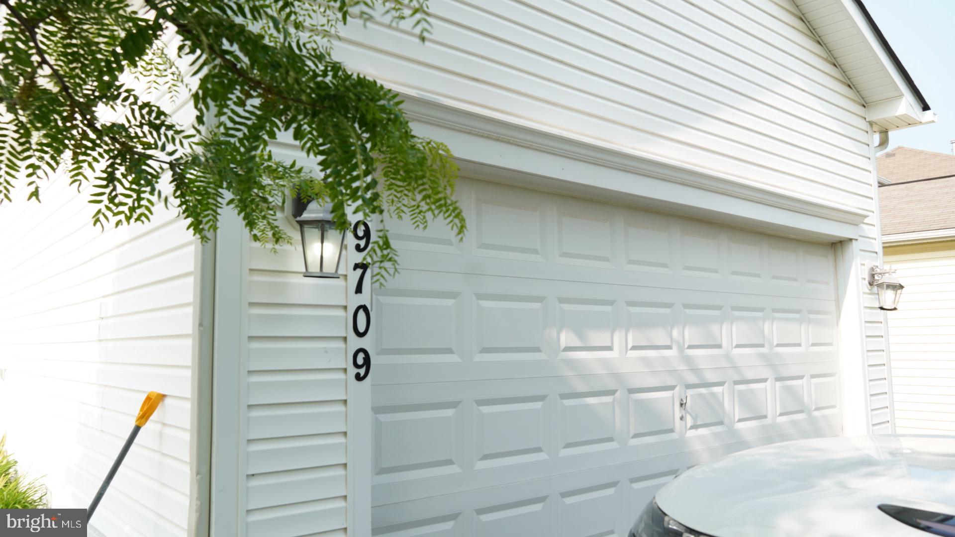 WOODMORE TOWNE CENTRE - Residential Lease