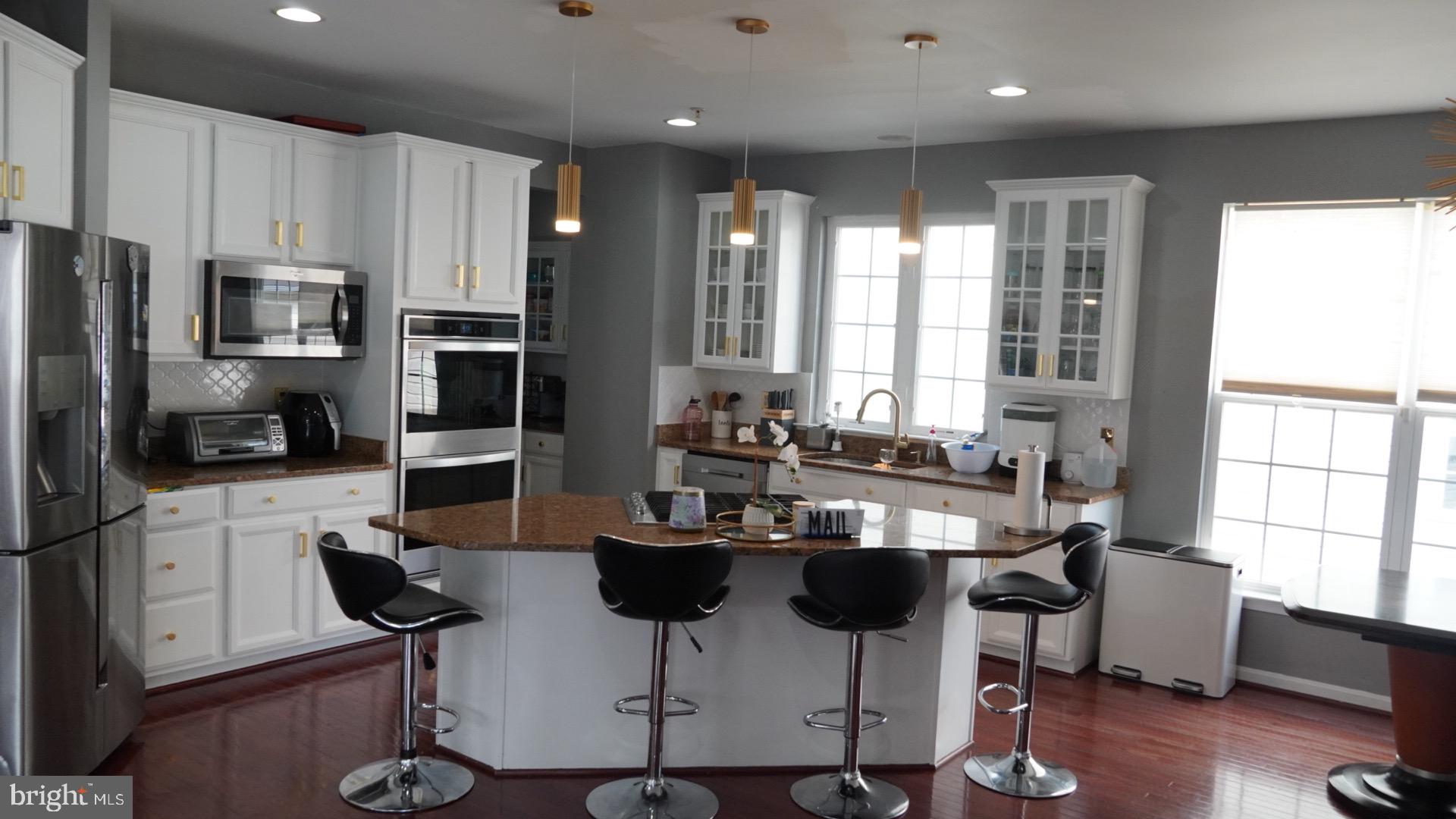 WOODMORE TOWNE CENTRE - Residential Lease