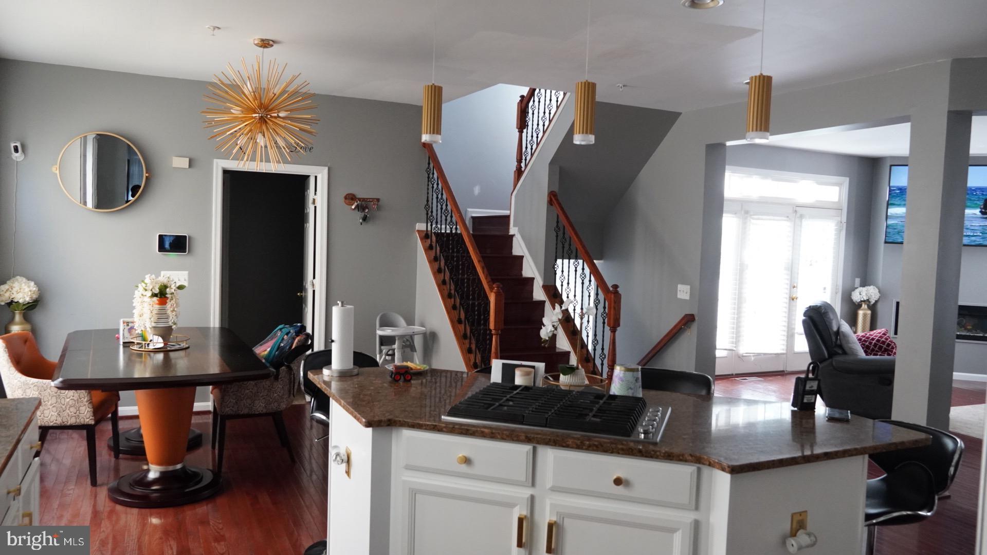 WOODMORE TOWNE CENTRE - Residential Lease