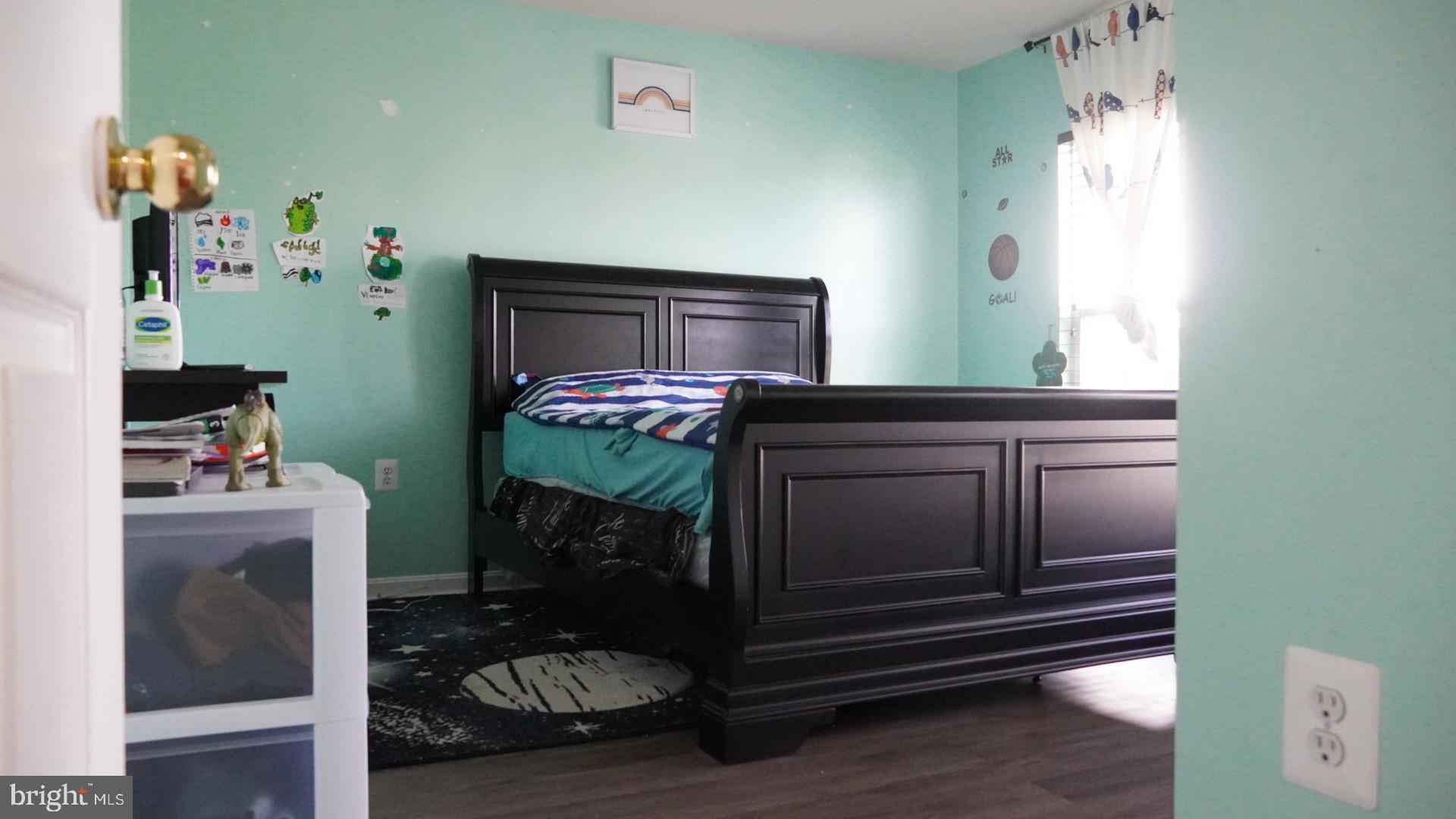 WOODMORE TOWNE CENTRE - Residential Lease