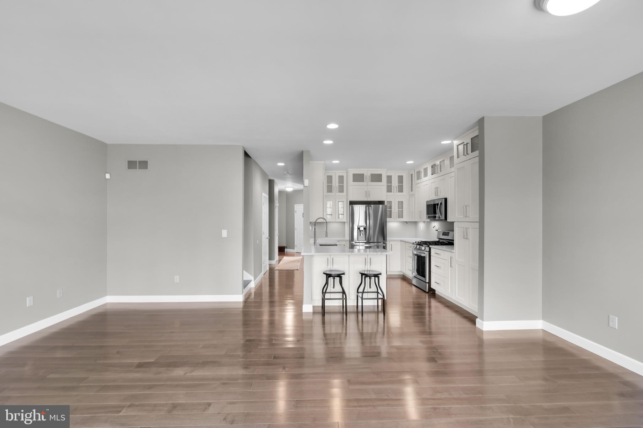 VILLAGE OF VALLEY GR - Residential Lease