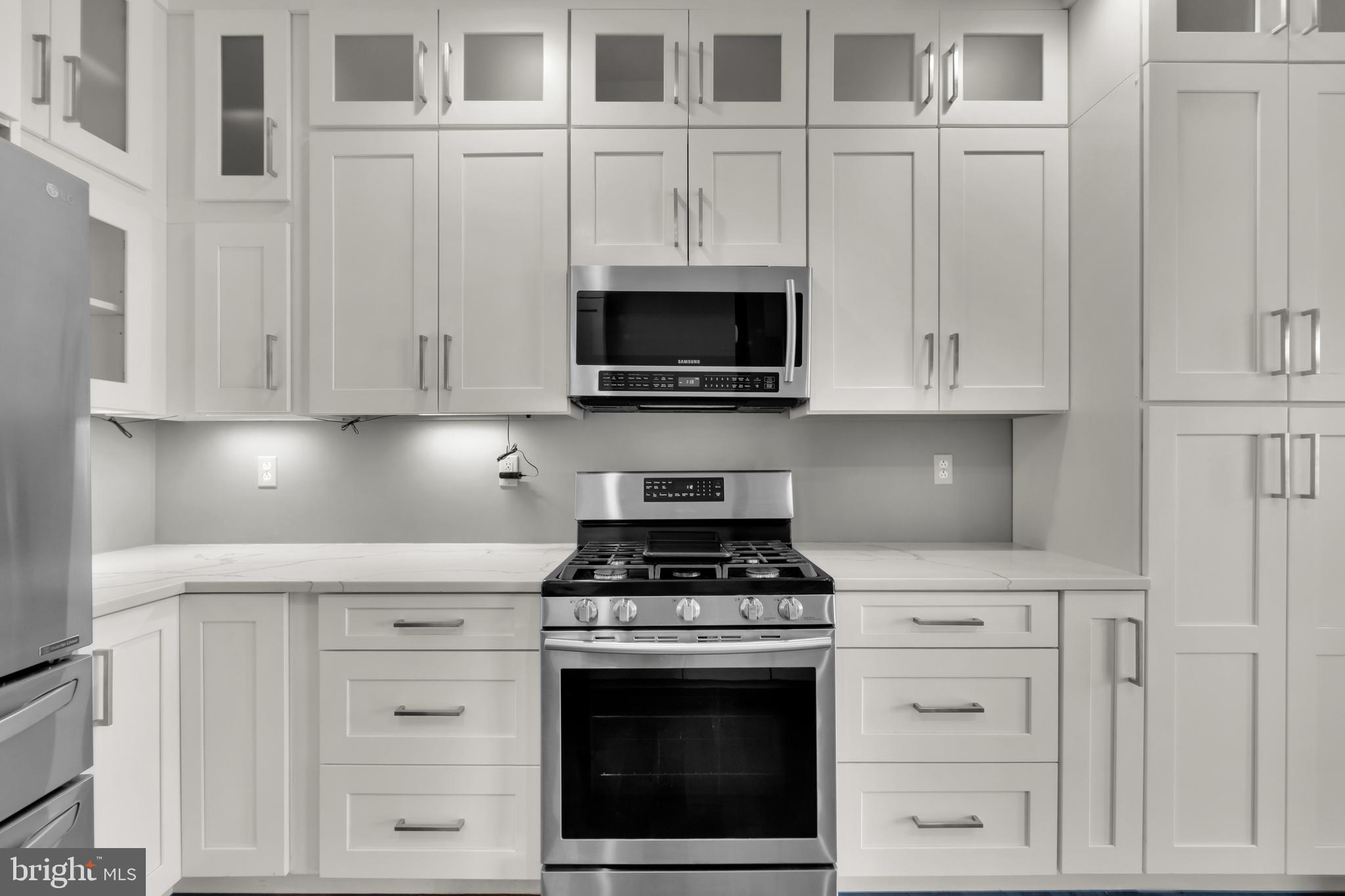 VILLAGE OF VALLEY GR - Residential Lease