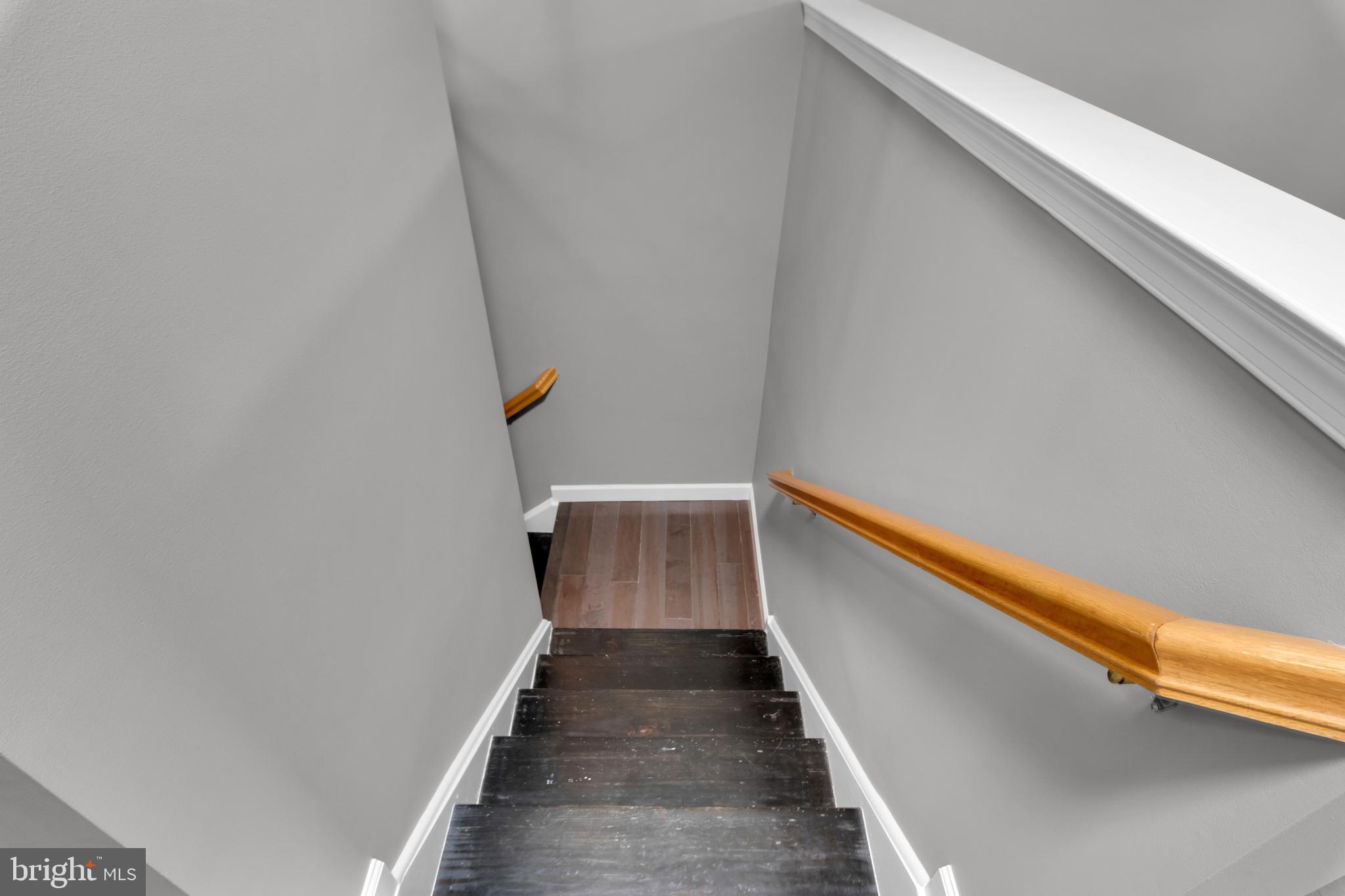 VILLAGE OF VALLEY GR - Residential Lease