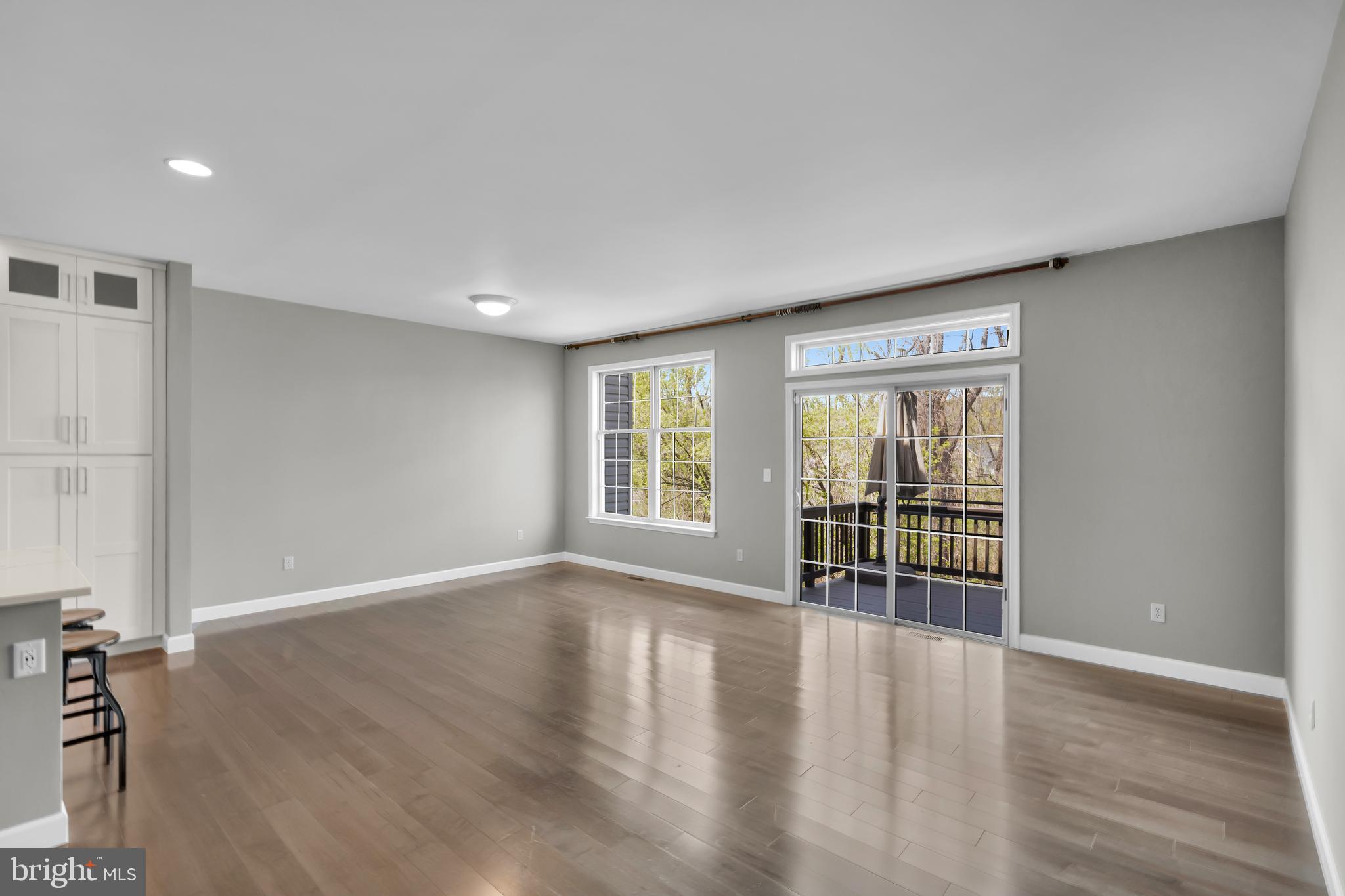 VILLAGE OF VALLEY GR - Residential Lease