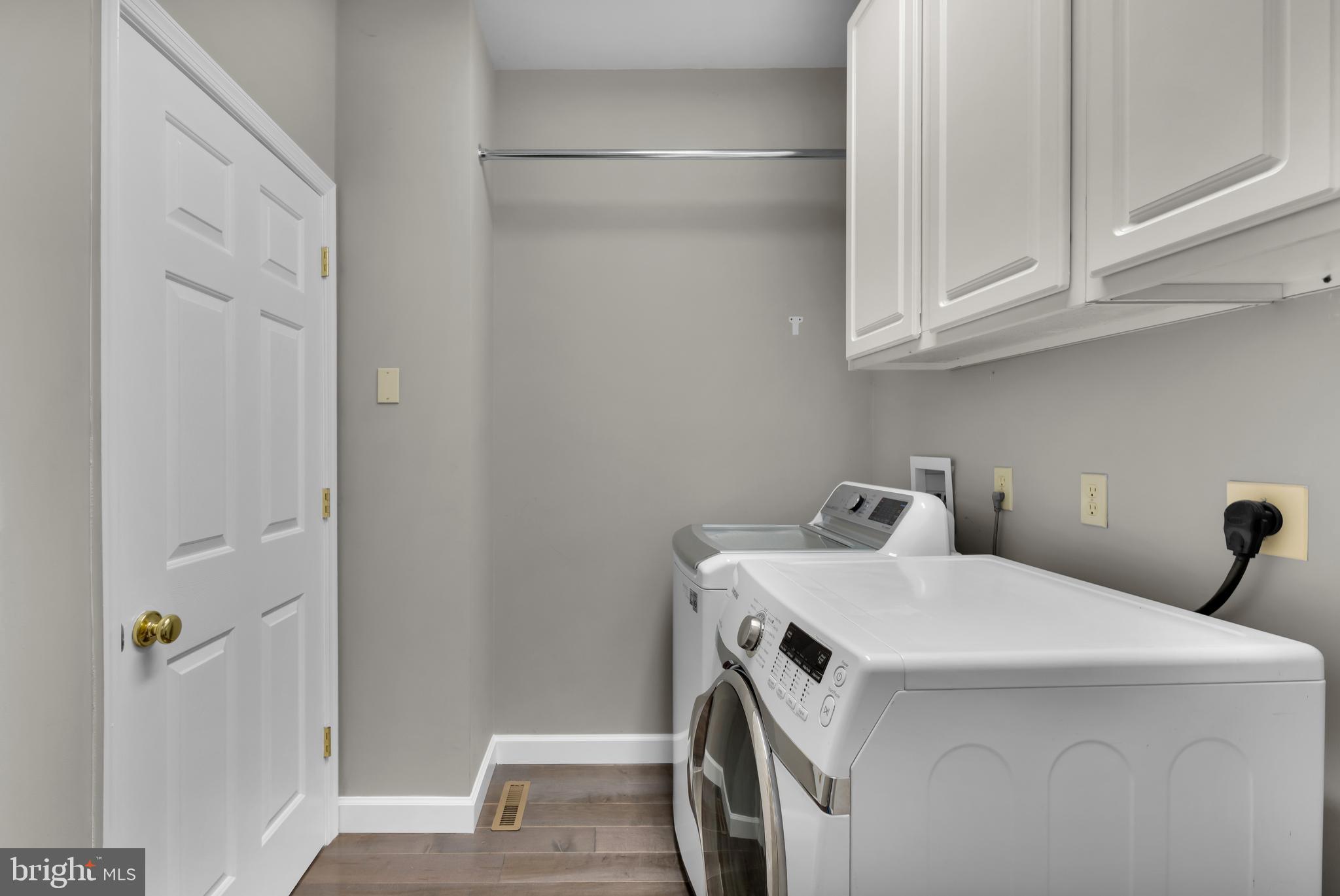 VILLAGE OF VALLEY GR - Residential Lease