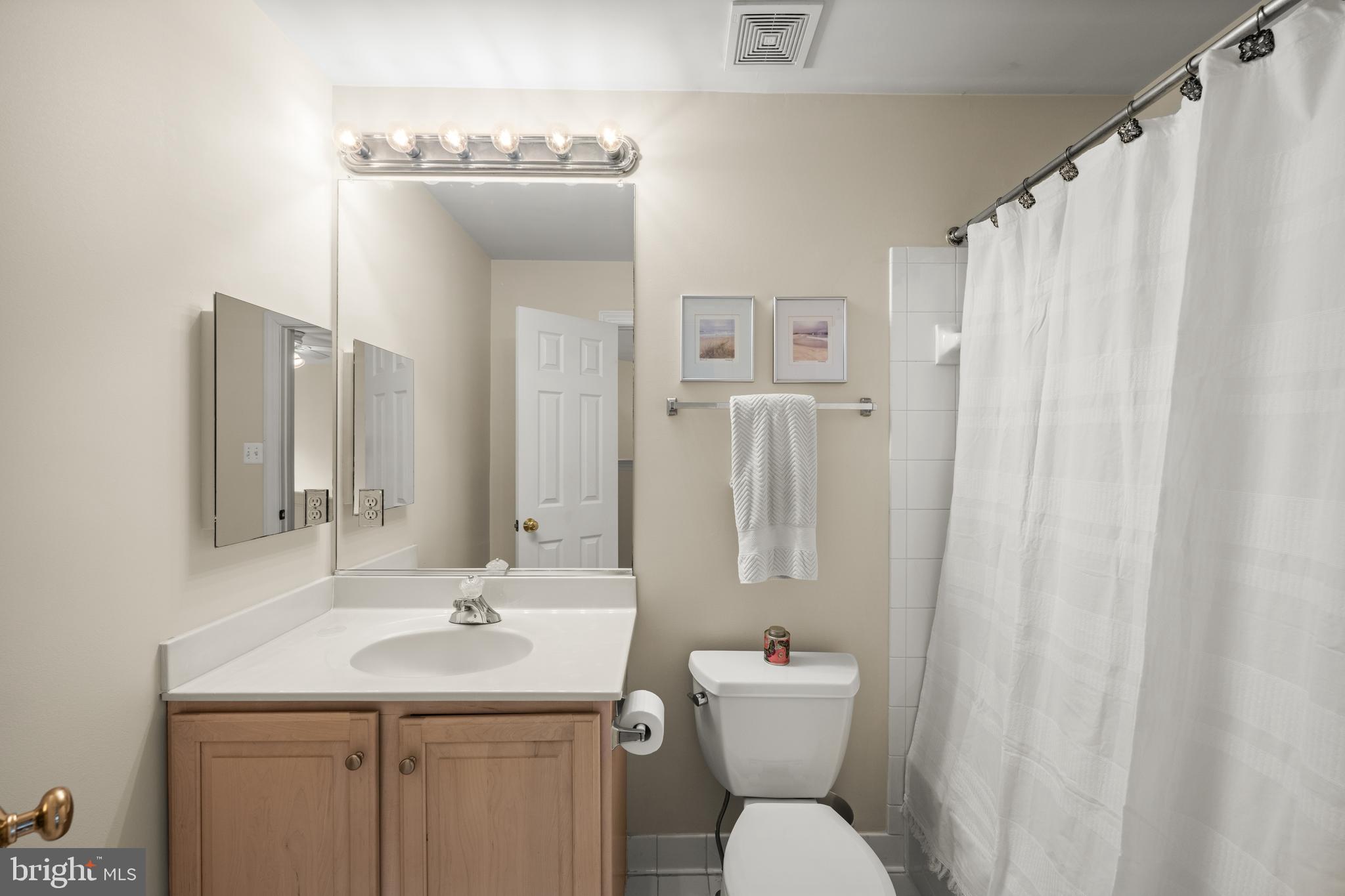 SHAKER GROVE - Residential