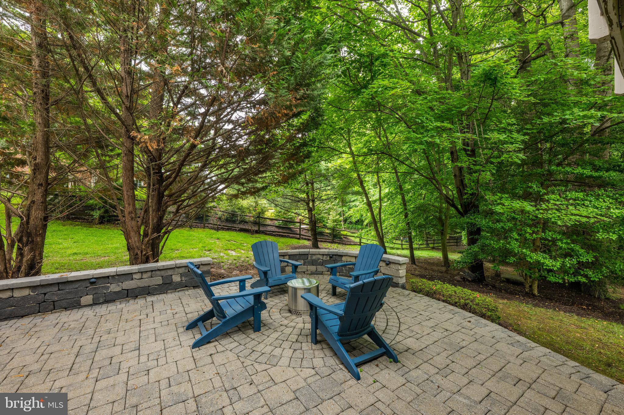 SHAKER GROVE - Residential