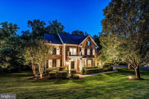 Photo of 11885 Shaker Meadows Court, HERNDON, VA 20170 (MLS # VAFX2315198)