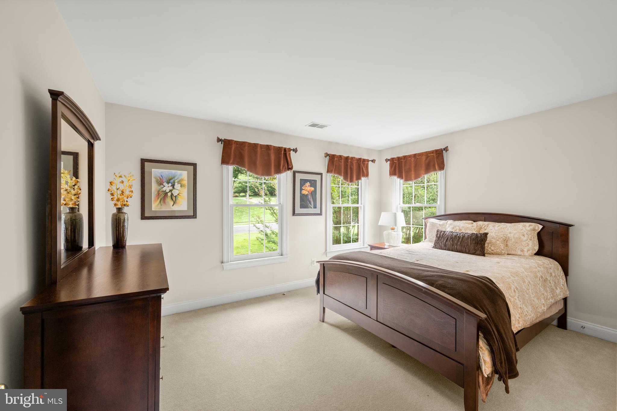 SHAKER GROVE - Residential