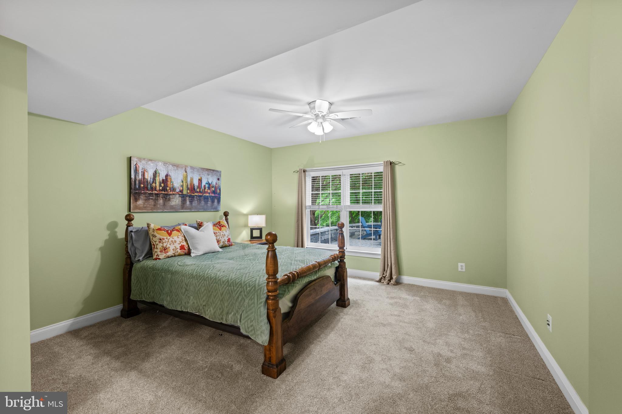 SHAKER GROVE - Residential