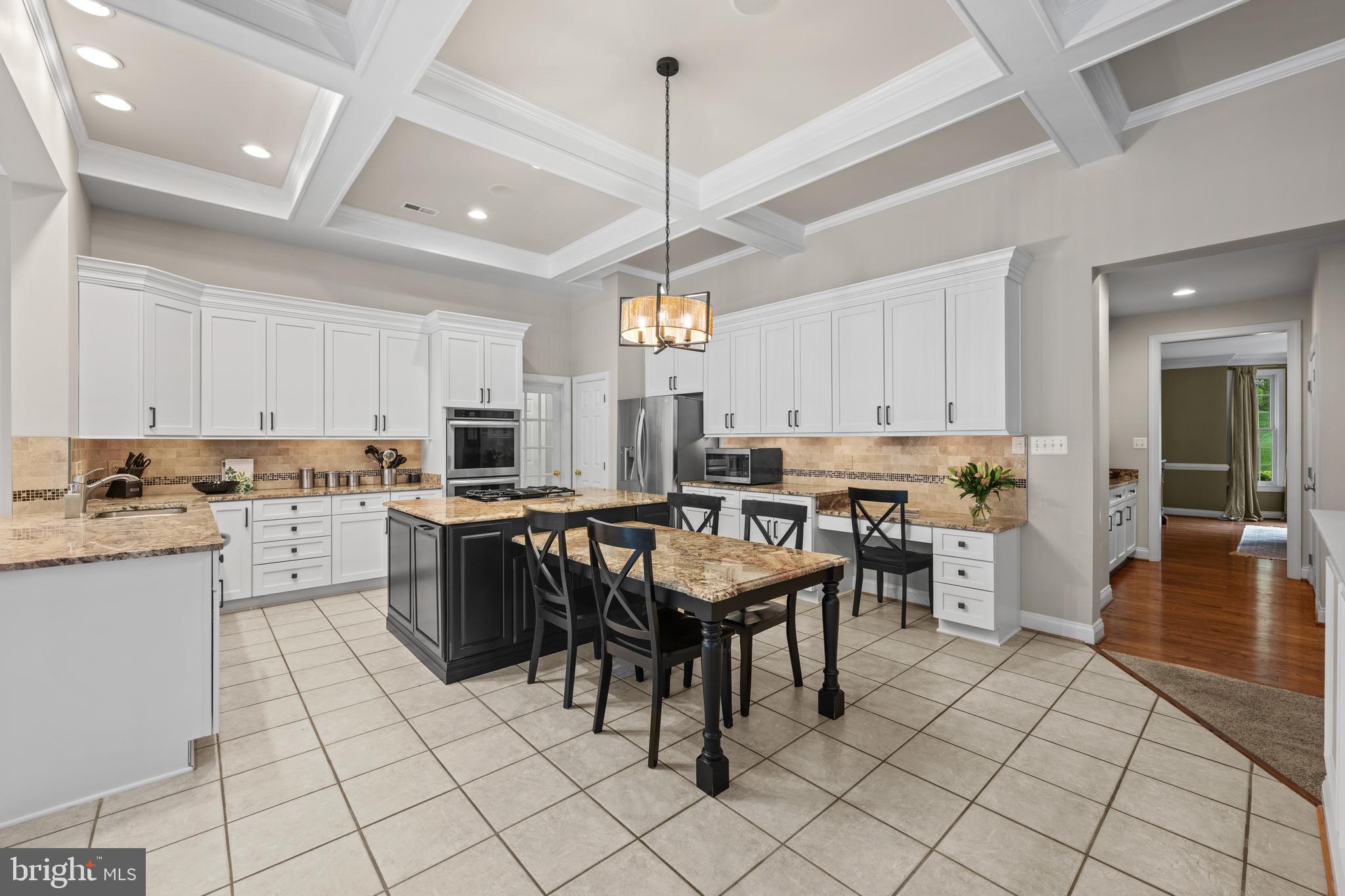 SHAKER GROVE - Residential