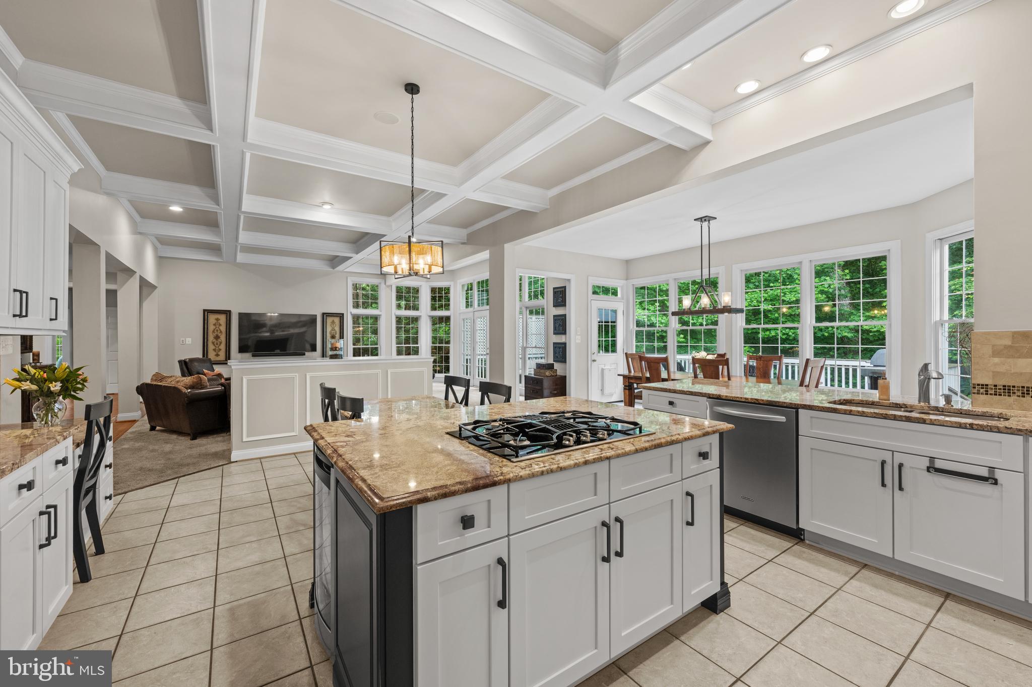 SHAKER GROVE - Residential