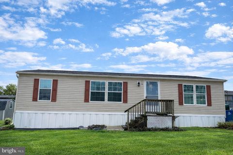 Photo of 16 Hazel Circle, MECHANICSBURG, PA 17050 (MLS # PACB2051316)