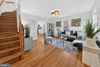 Townhouse at 832 DELAFIELD STREET NE