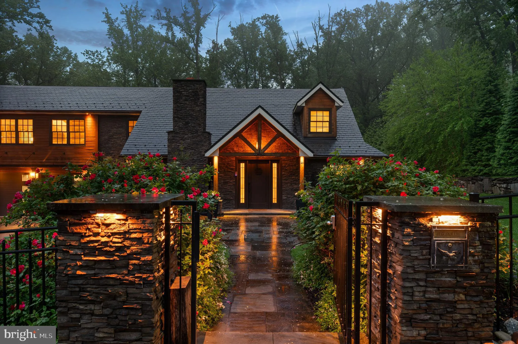 Berwyn, Pennsylvania 19312, United States, 5 Bedrooms Bedrooms, ,5 BathroomsBathrooms,Residential,Pending,127858