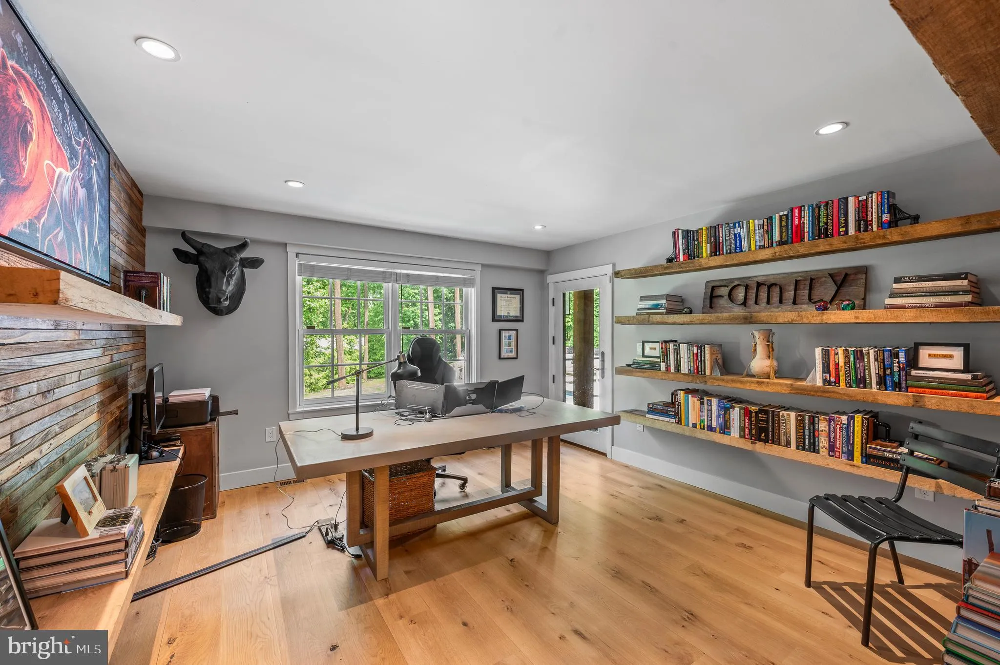 Berwyn, Pennsylvania 19312, United States, 5 Bedrooms Bedrooms, ,5 BathroomsBathrooms,Residential,Pending,127858