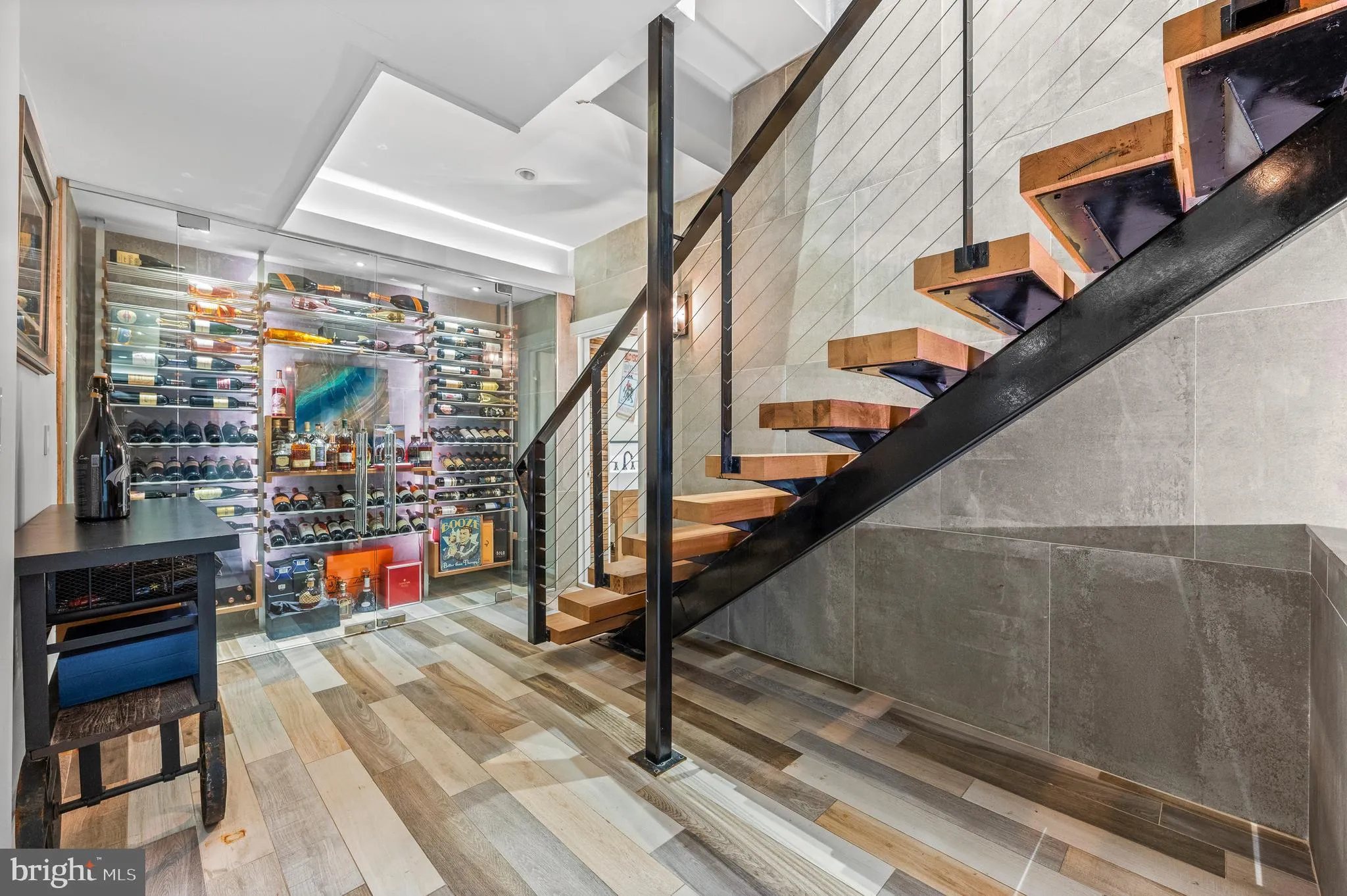 Berwyn, Pennsylvania 19312, United States, 5 Bedrooms Bedrooms, ,5 BathroomsBathrooms,Residential,Pending,127858