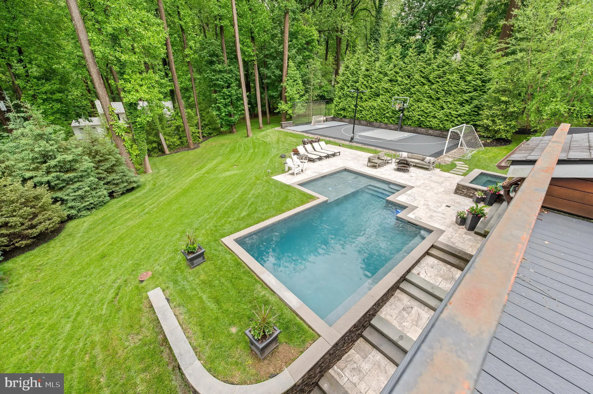 Berwyn, Pennsylvania 19312, United States, 5 Bedrooms Bedrooms, ,5 BathroomsBathrooms,Residential,Pending,127858