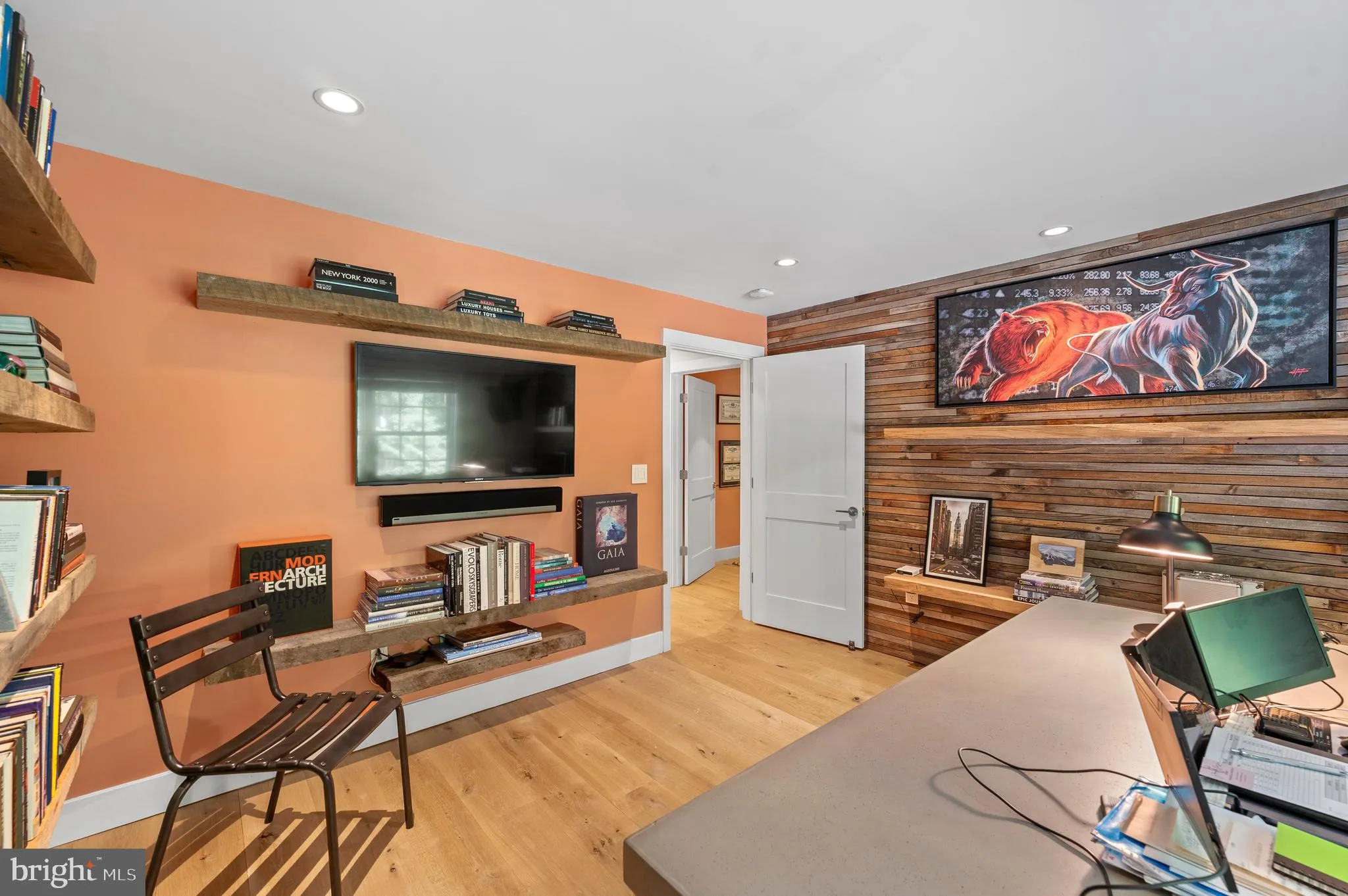 Berwyn, Pennsylvania 19312, United States, 5 Bedrooms Bedrooms, ,5 BathroomsBathrooms,Residential,Pending,127858