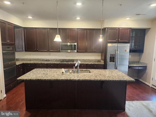 ORCHARD SQUARE - Residential