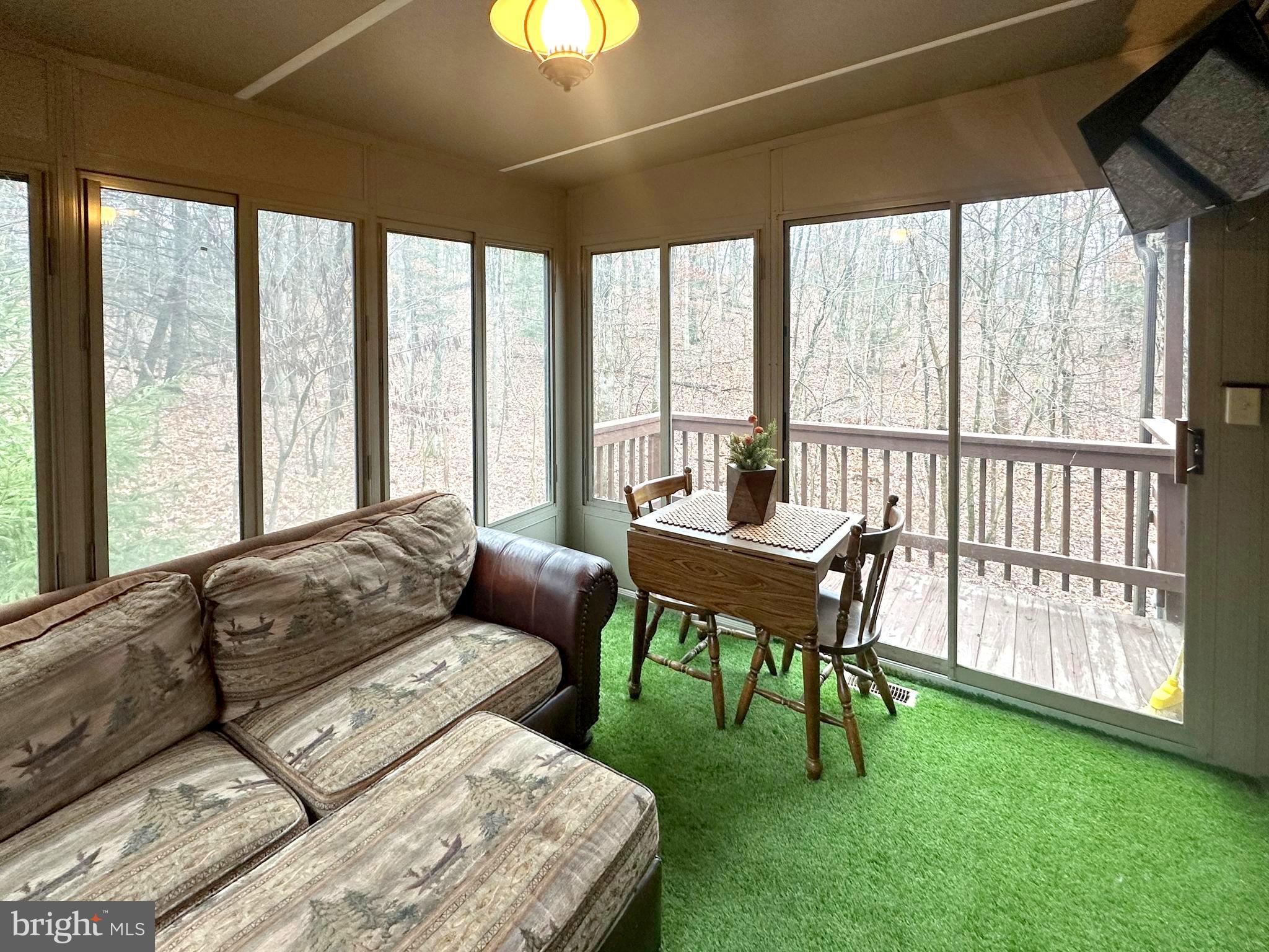 SLEEPY CREEK MT RETREAT - Residential