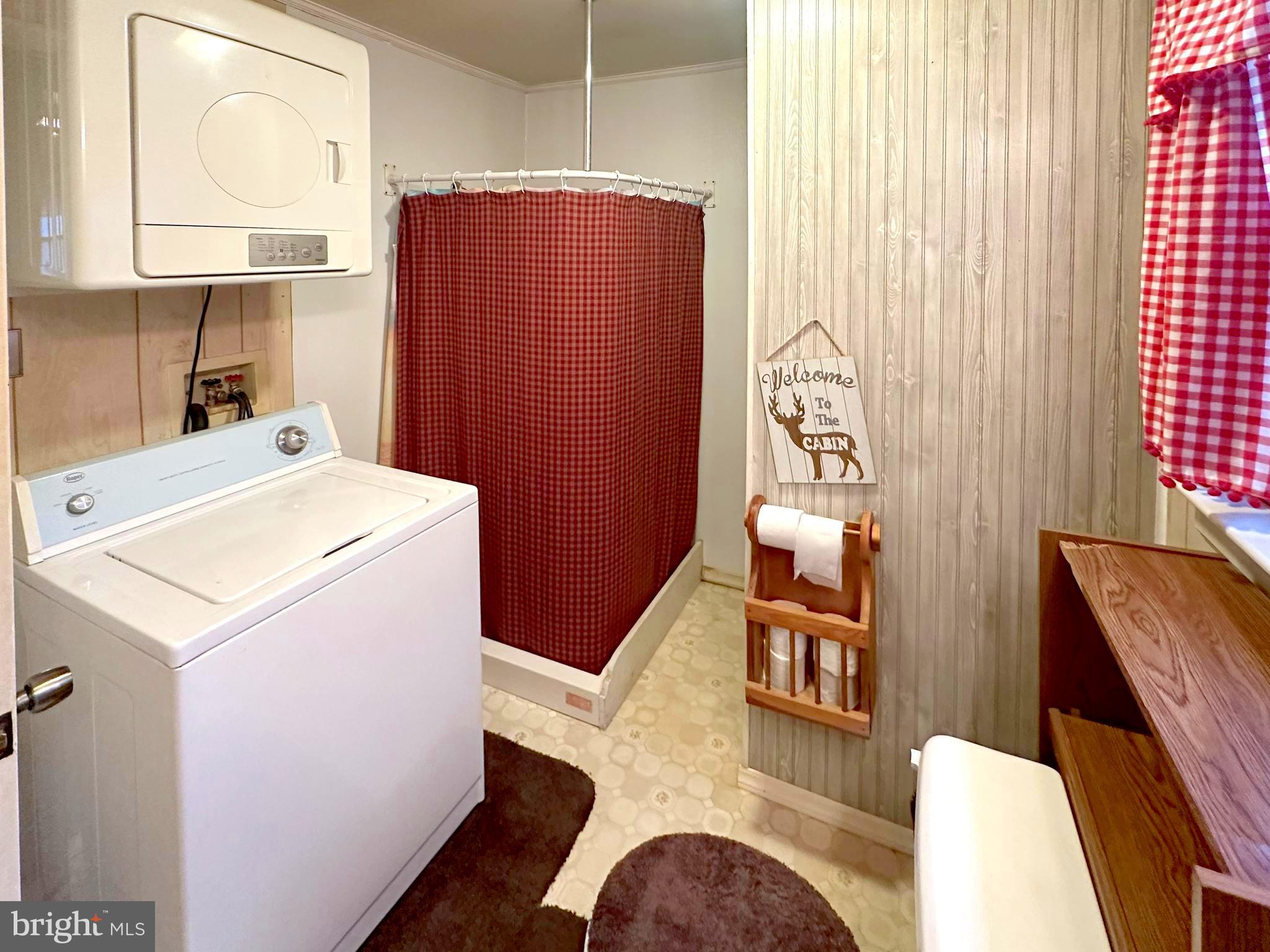 SLEEPY CREEK MT RETREAT - Residential