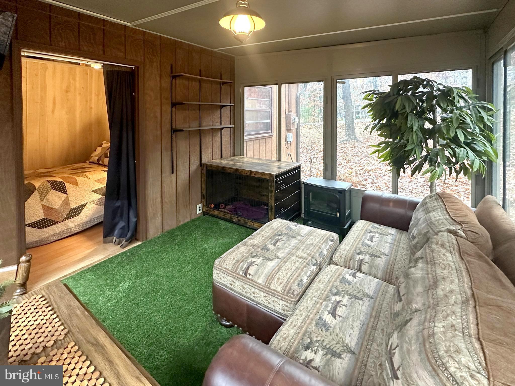 SLEEPY CREEK MT RETREAT - Residential