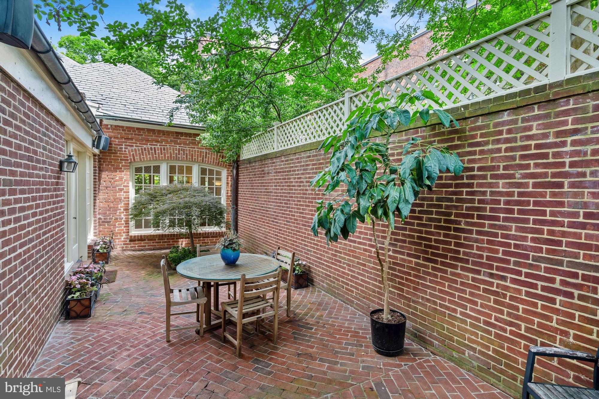 GEORGETOWN - Residential