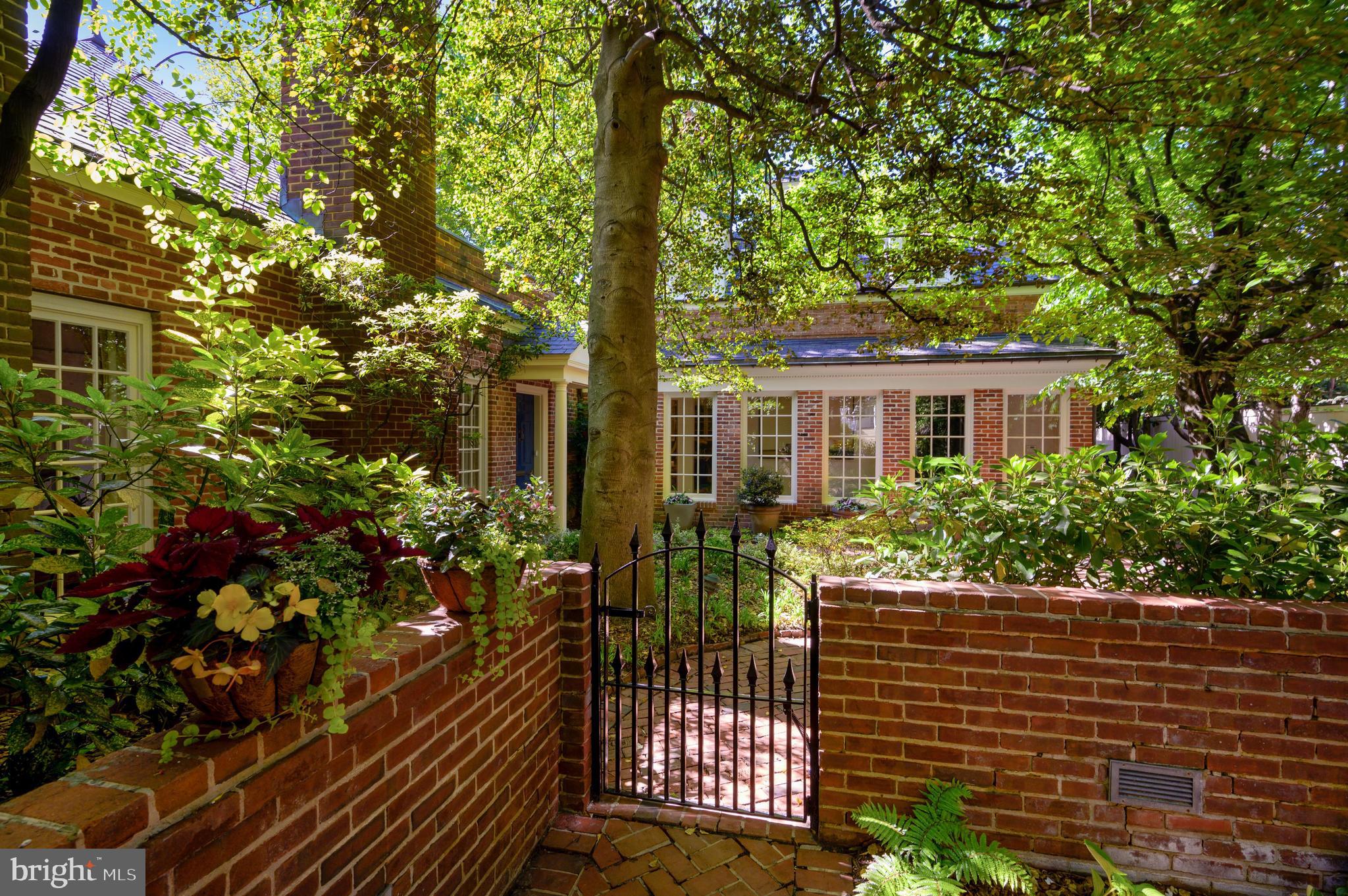 GEORGETOWN - Residential