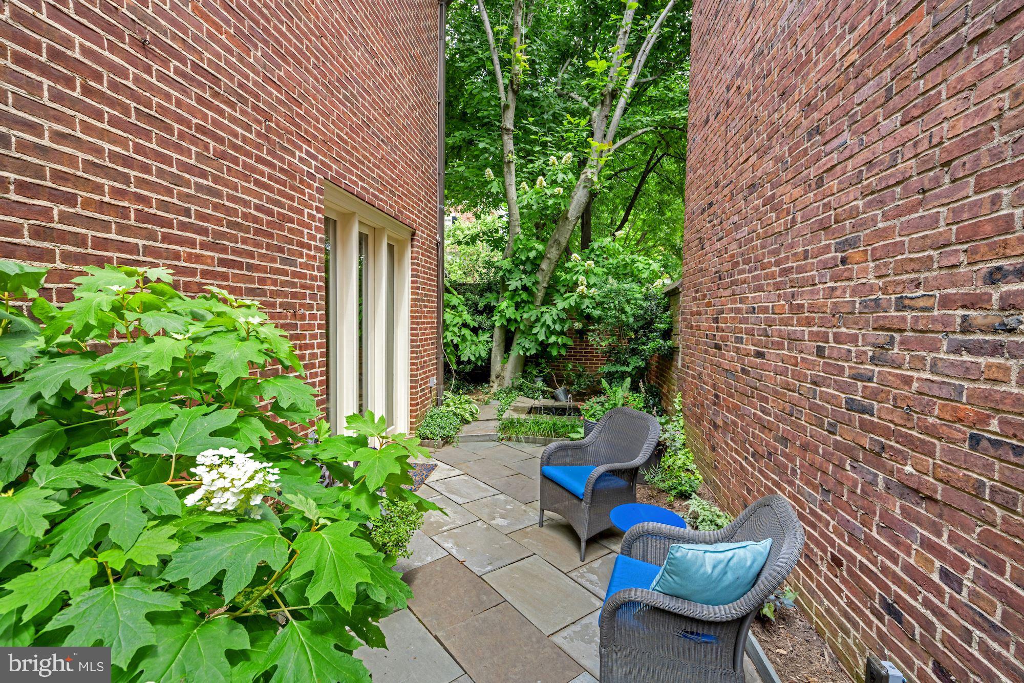GEORGETOWN - Residential