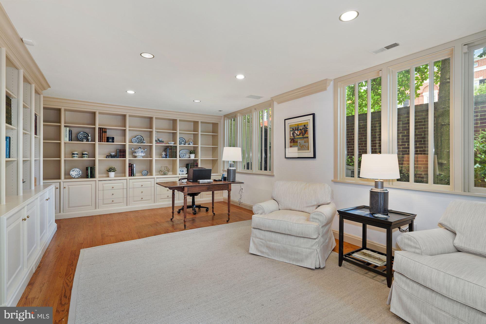 GEORGETOWN - Residential