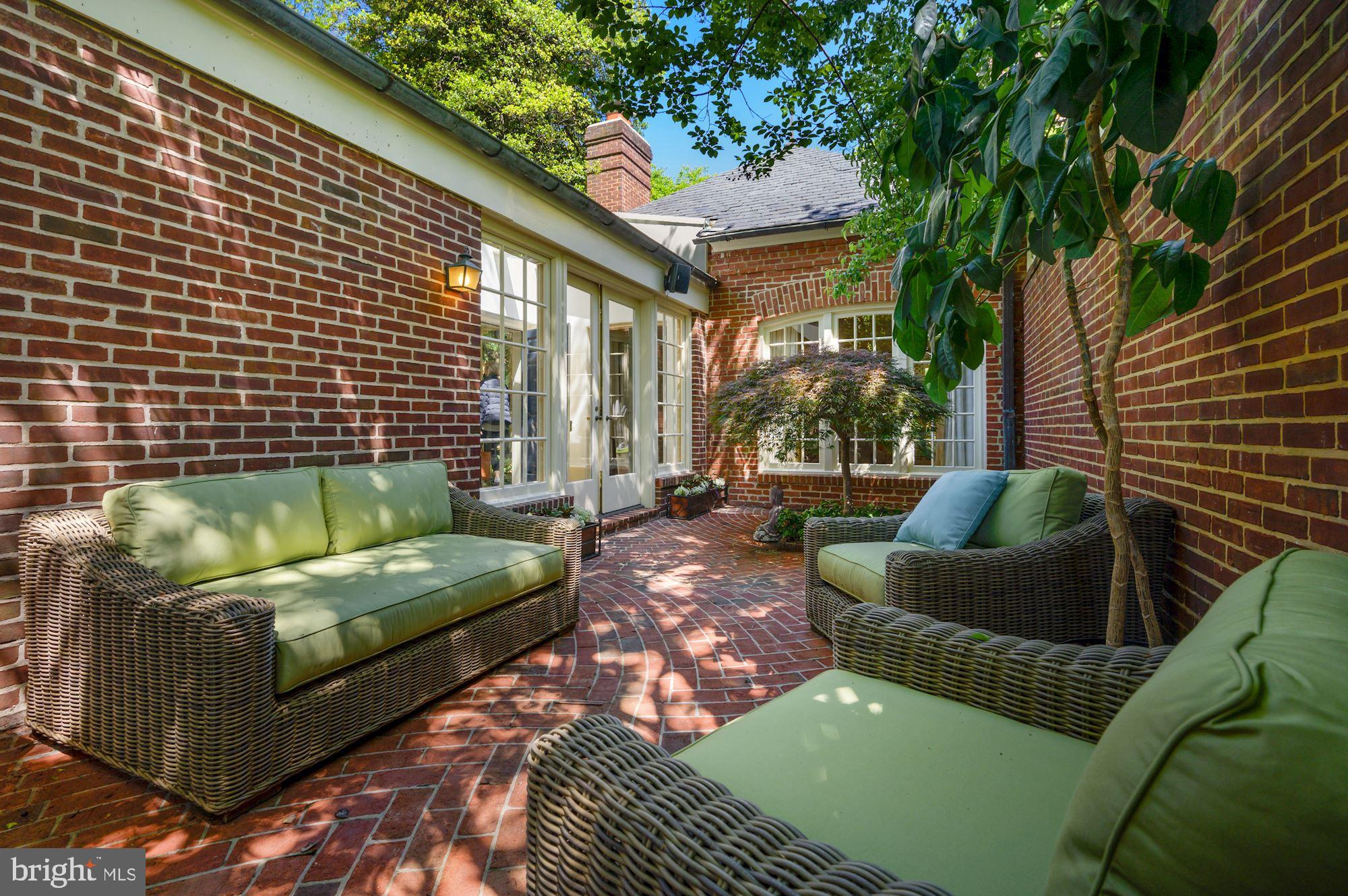 GEORGETOWN - Residential
