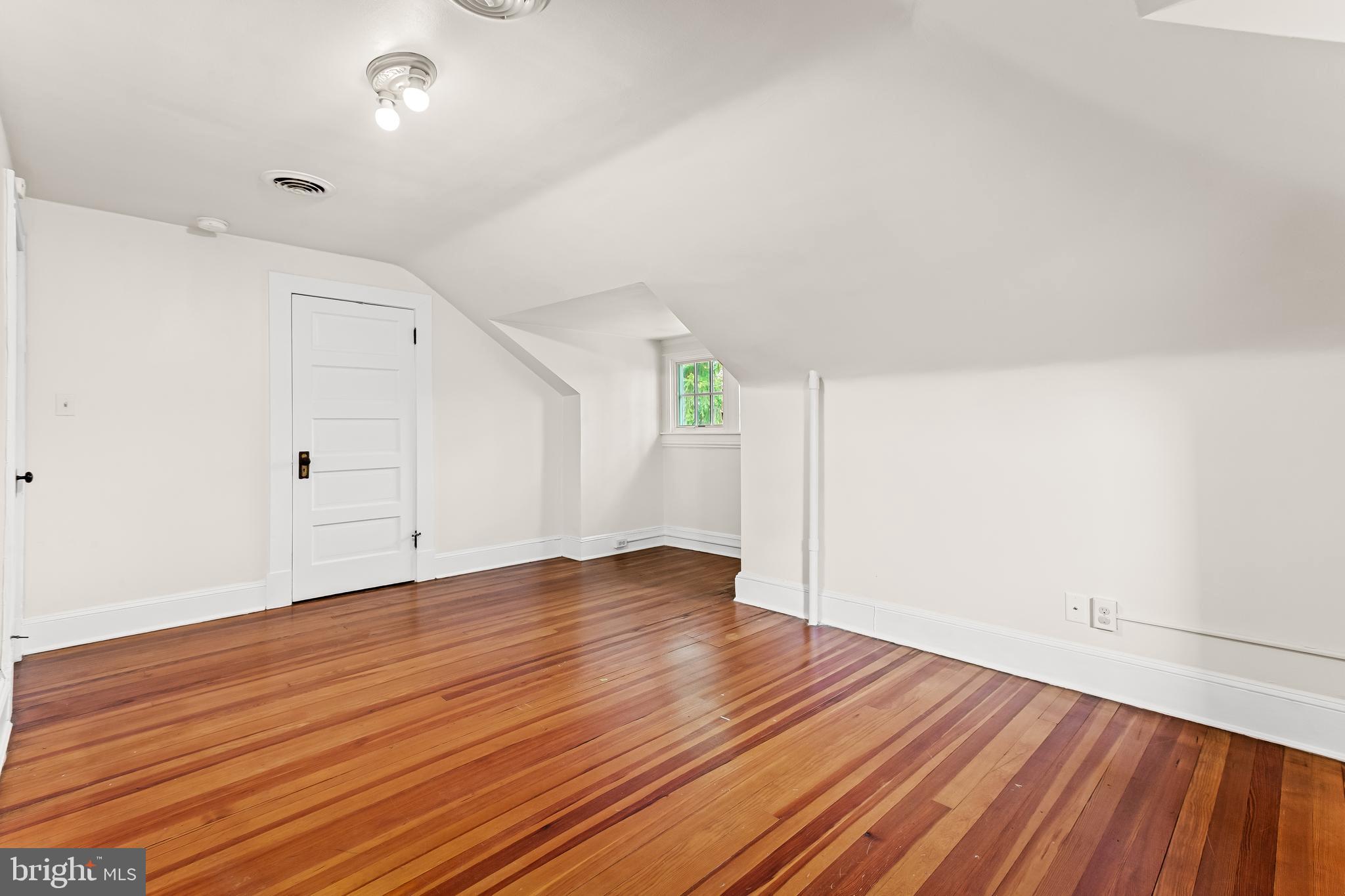 MOUNT WASHINGTON - Residential