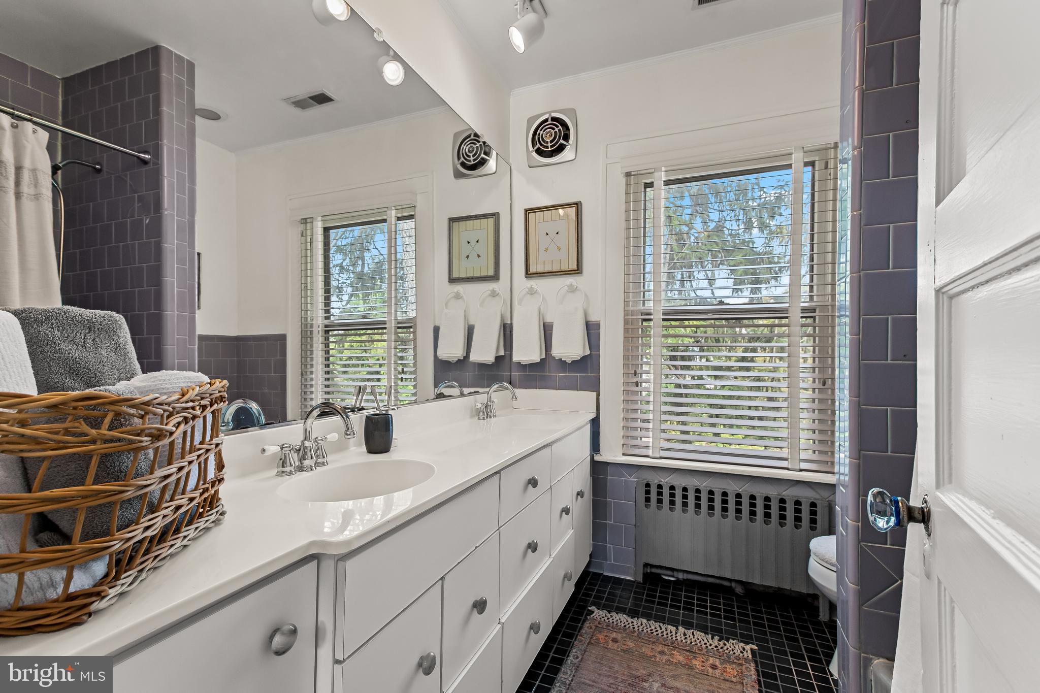 MOUNT WASHINGTON - Residential