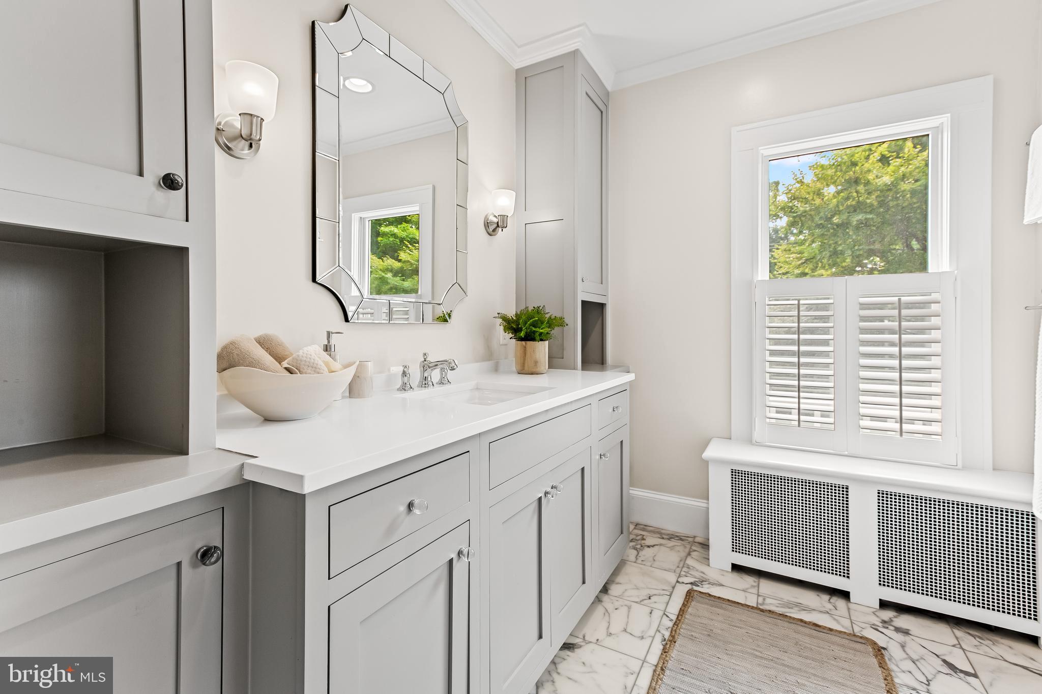 MOUNT WASHINGTON - Residential