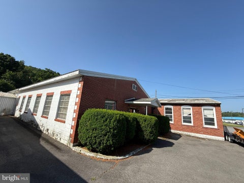 Photo of 114 E Streamside Place, SPRING MILLS, PA 16875 (MLS # PACE2520832)