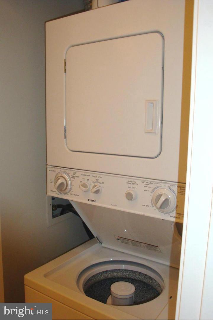 SAVOY PARK CONDOMINIUMS - Residential