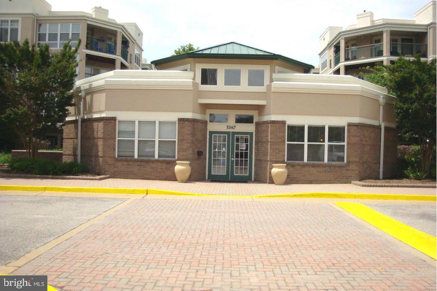 SAVOY PARK CONDOMINIUMS - Residential