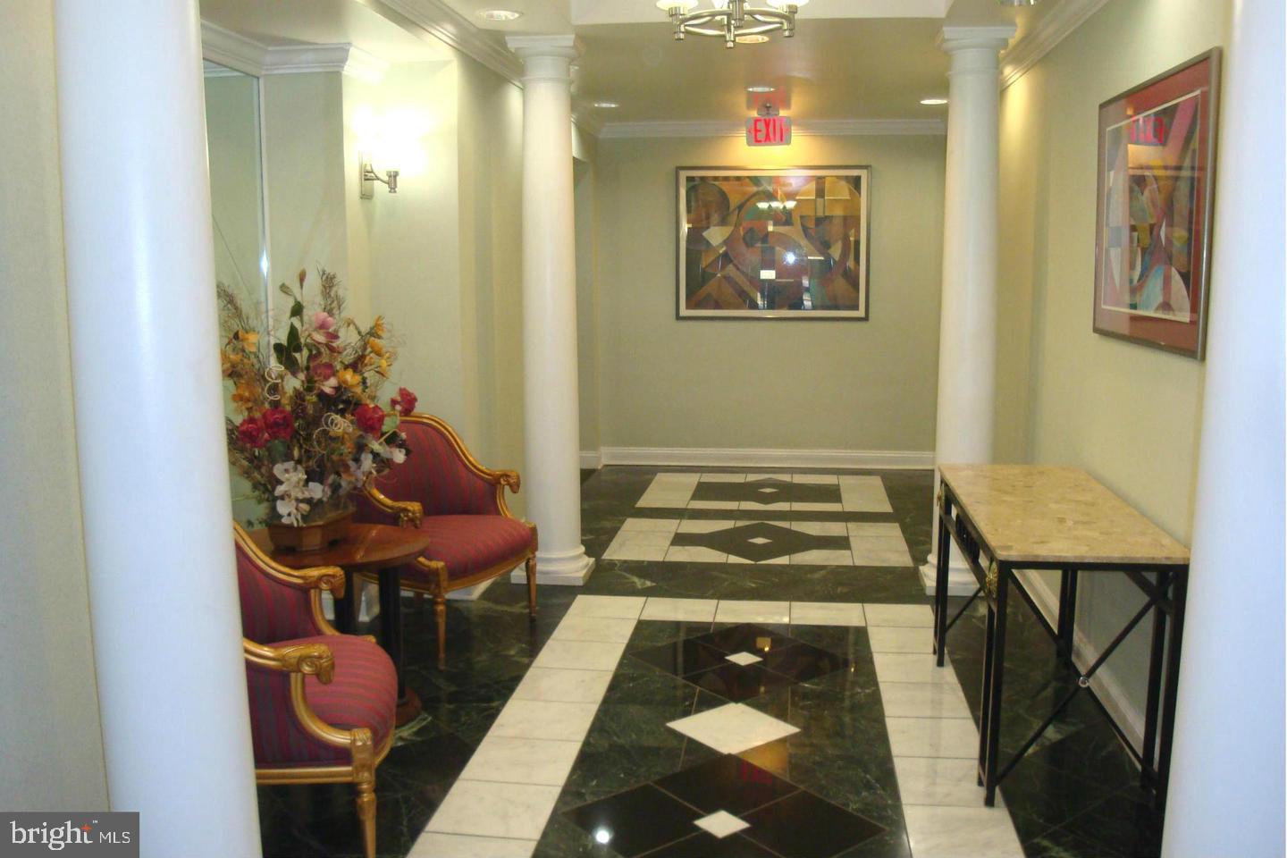 SAVOY PARK CONDOMINIUMS - Residential