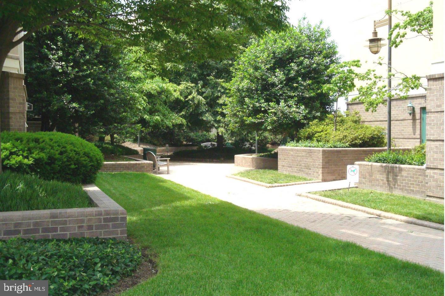 SAVOY PARK CONDOMINIUMS - Residential