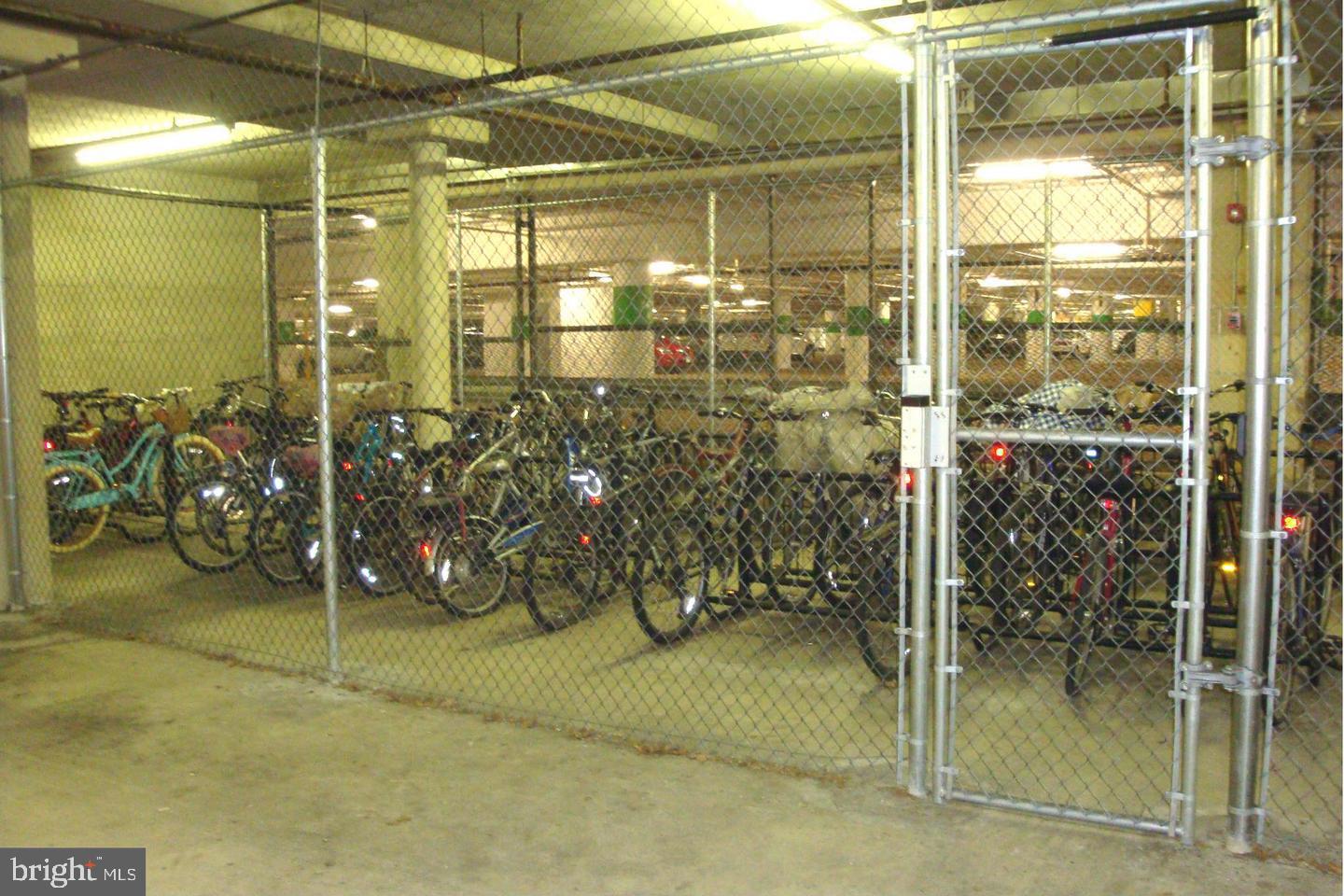 SAVOY PARK CONDOMINIUMS - Residential