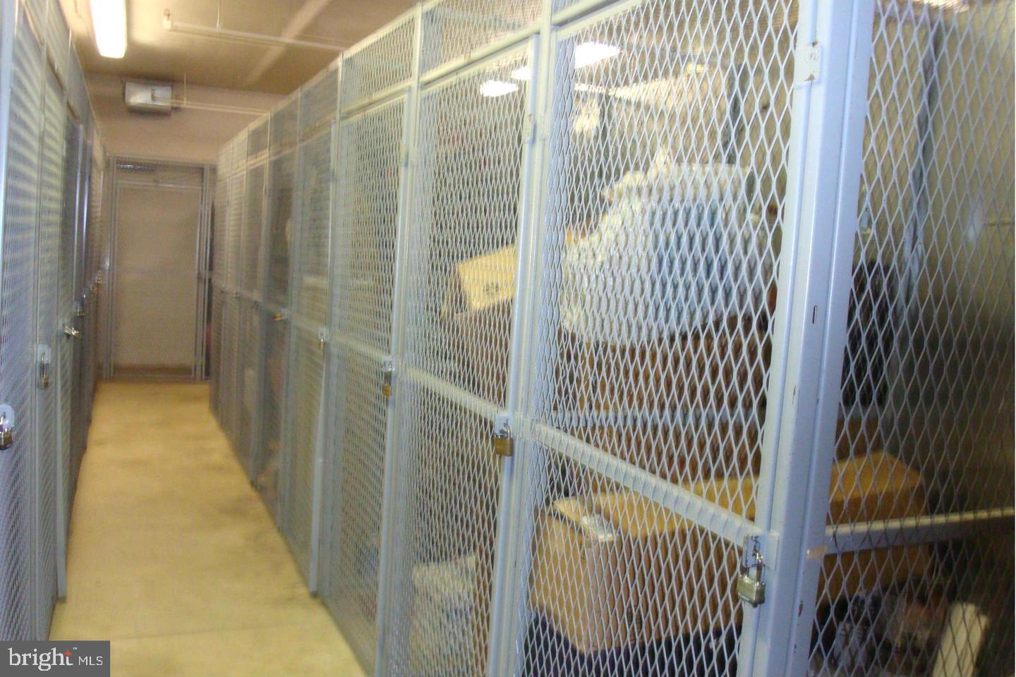 SAVOY PARK CONDOMINIUMS - Residential