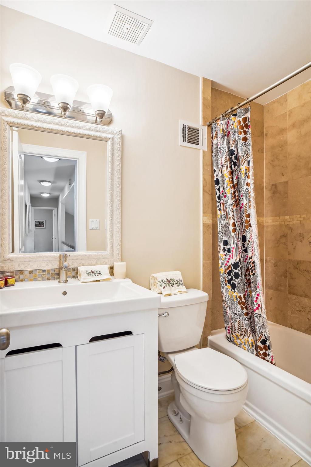 OLNEY SQUARE - Residential