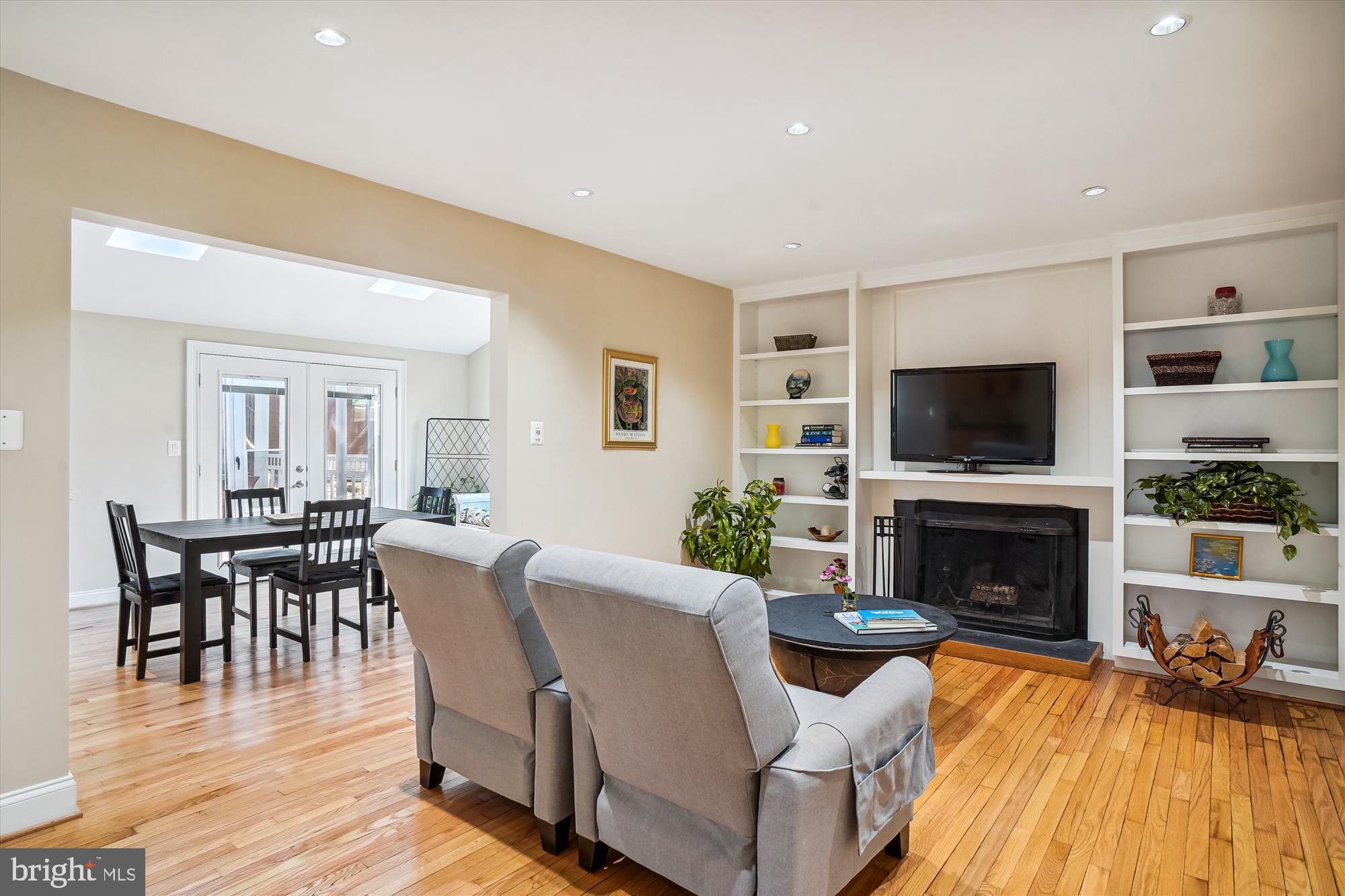 OLNEY SQUARE - Residential