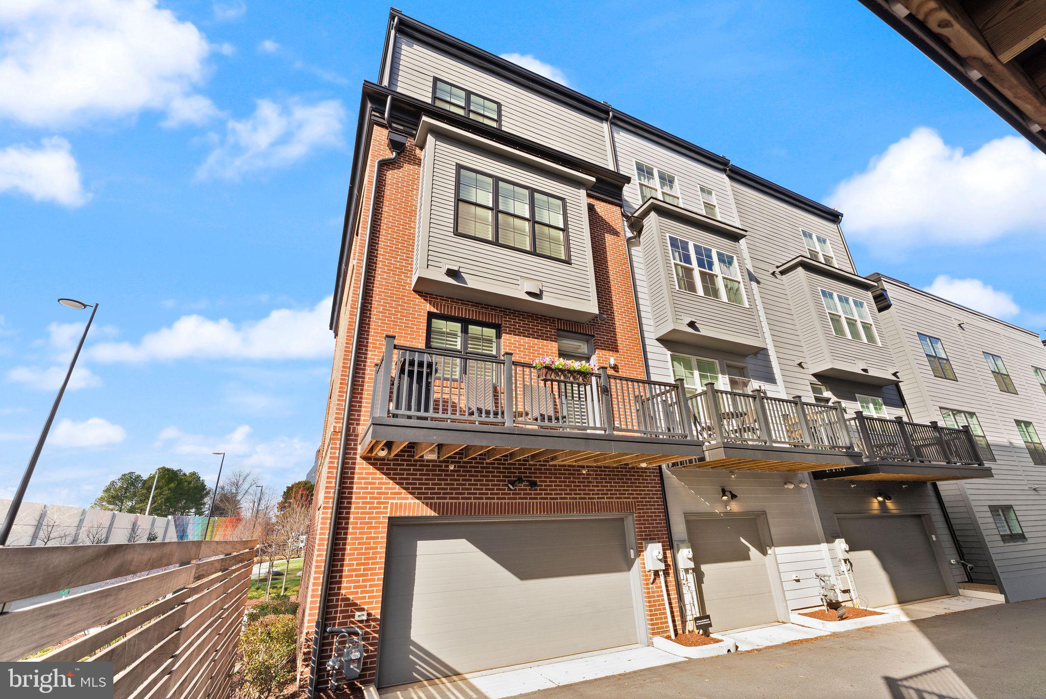 RESTON STATION - Residential