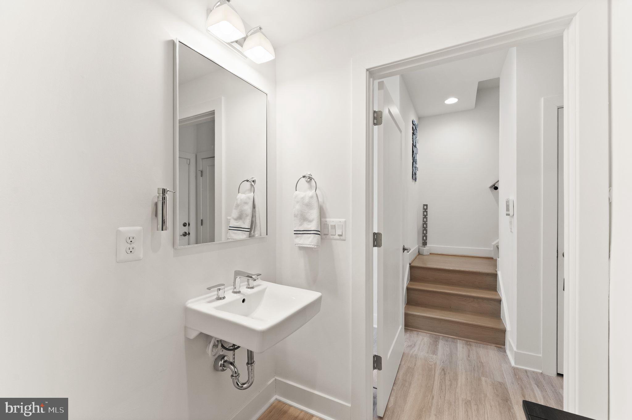 RESTON STATION - Residential